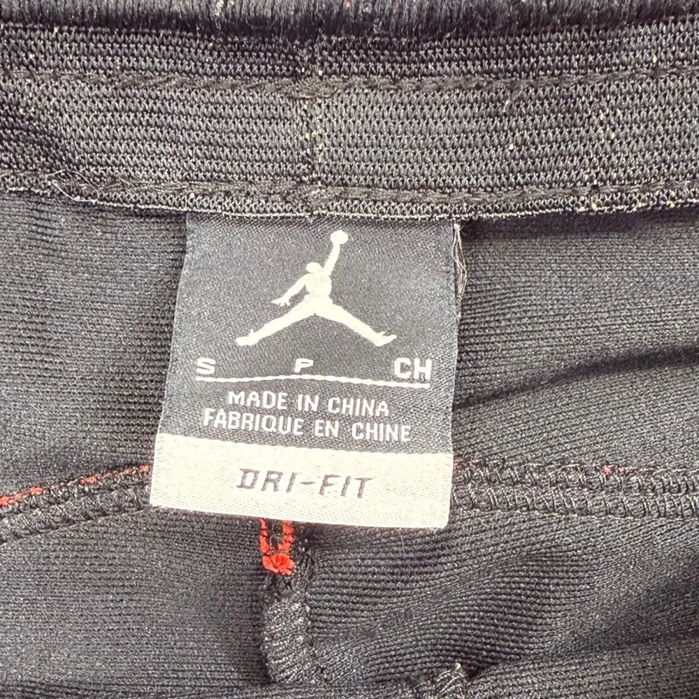 Nike Jordan Mens Y2K Black Red Dri-FIT Basketball Shorts Small Jumpman Mesh
